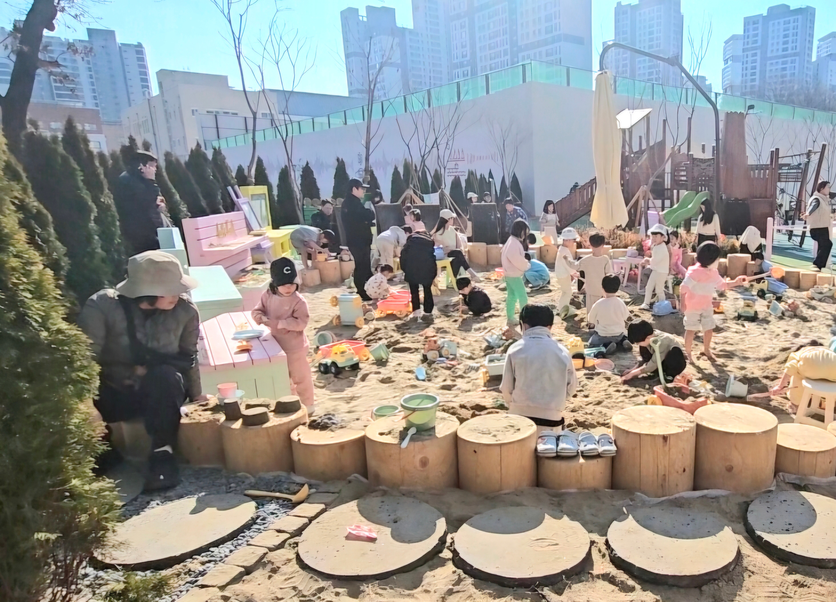 과천지식정보타운 근린공원4 재정비 모습(어린이 놀이시설)