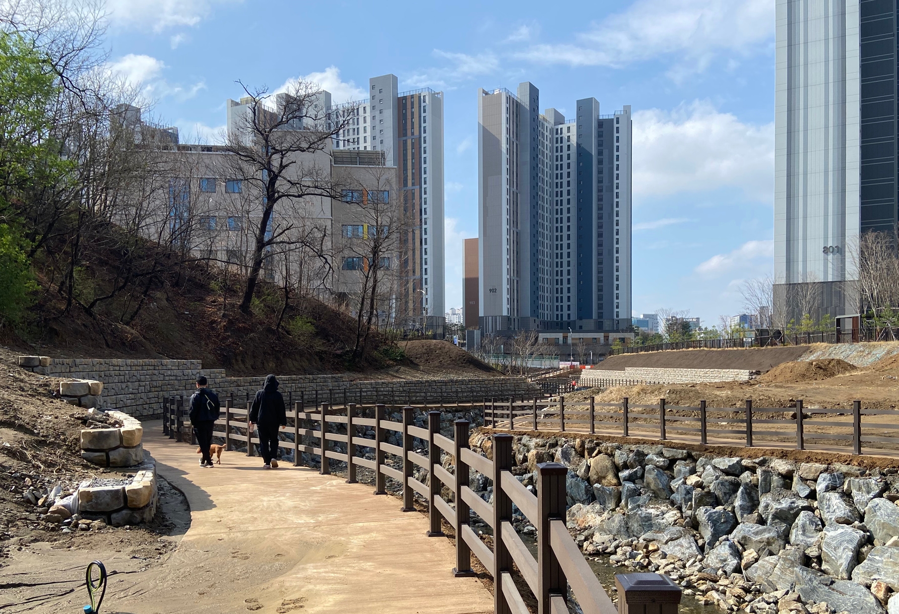 과천시 제비울천 산책로 조성 모습