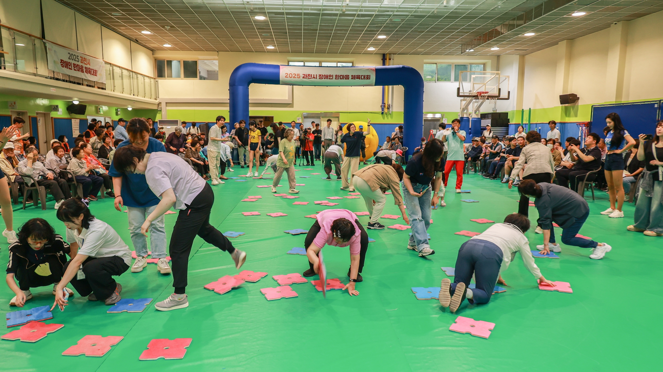 (관련사진)2025년 열린 과천시 장애인 한마음 체육대회 모습